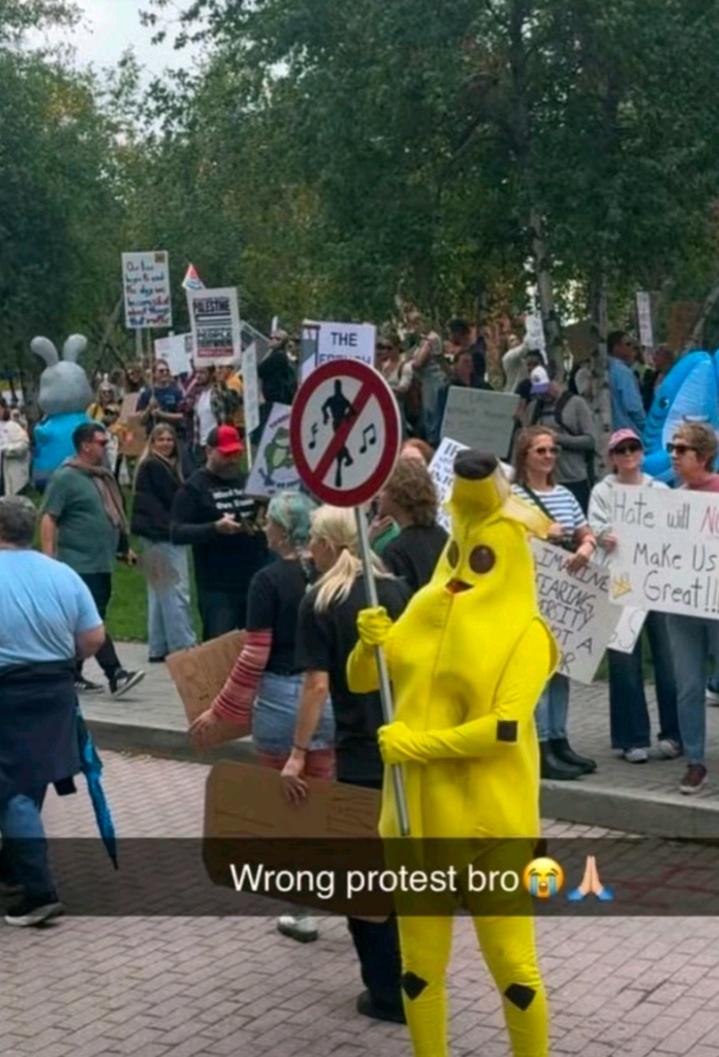 Wrong protest bro 😭🙏